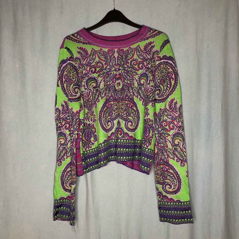 Psychedelic light sweater